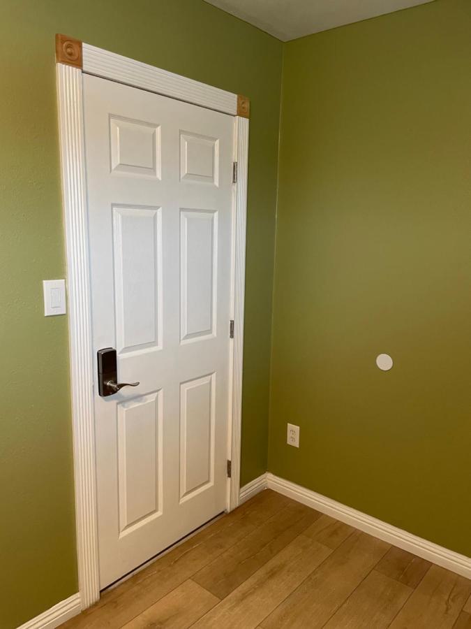 Private Room In Los Angeles With Wifi, Tv, And View Of Hollywood Sign & Shared Kitchen Exterior photo